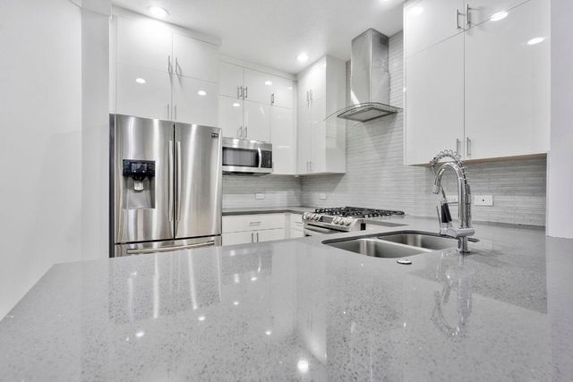 3020 NW 125th Avenue 223, Sunrise, FL 33323