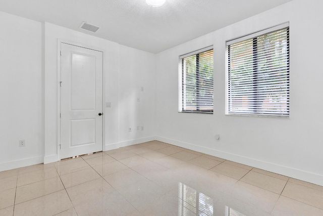 3020 NW 125th Avenue 223, Sunrise, FL 33323