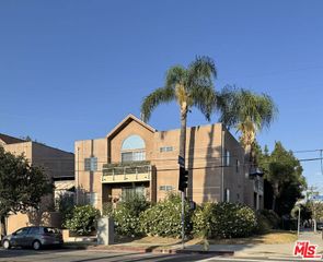 5620 Yolanda Avenue 111, Tarzana, CA 91356