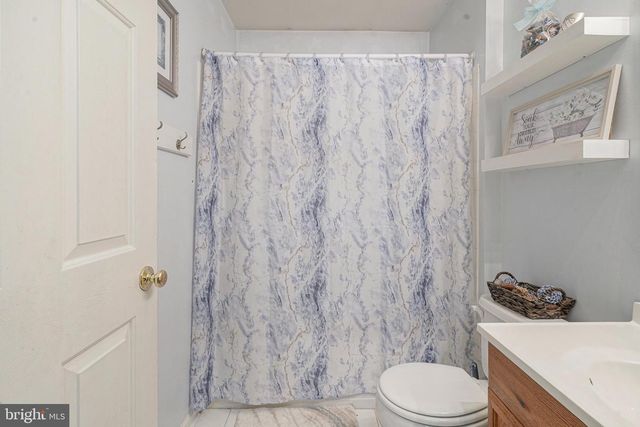 63 CHARLESTON DR, Sicklerville, NJ 08081