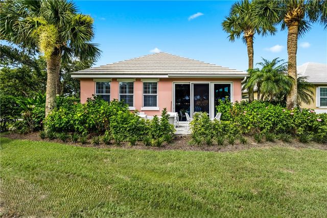 1310 Saint Catherines Circle, Vero Beach, FL 32967
