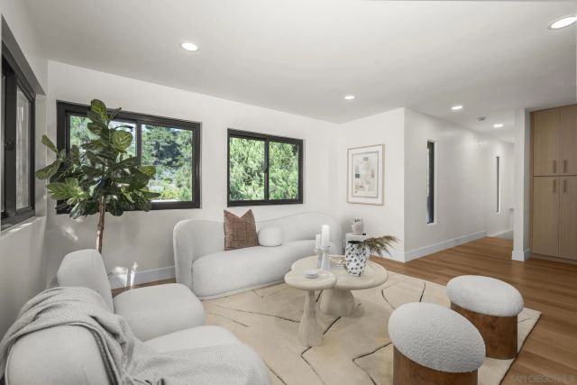 1733 Nautilus Street, La Jolla, CA 92037