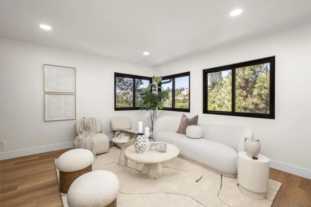 1733 Nautilus Street, La Jolla, CA 92037