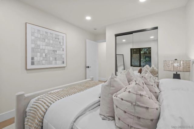 1733 Nautilus Street, La Jolla, CA 92037