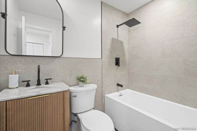 1733 Nautilus Street, La Jolla, CA 92037