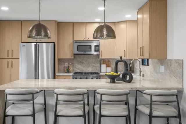 1733 Nautilus Street, La Jolla, CA 92037