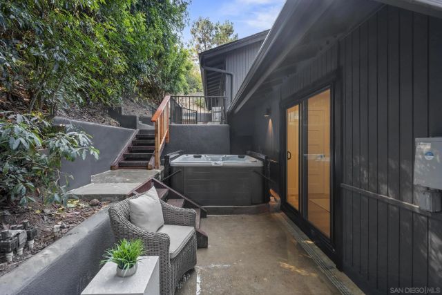 1733 Nautilus Street, La Jolla, CA 92037