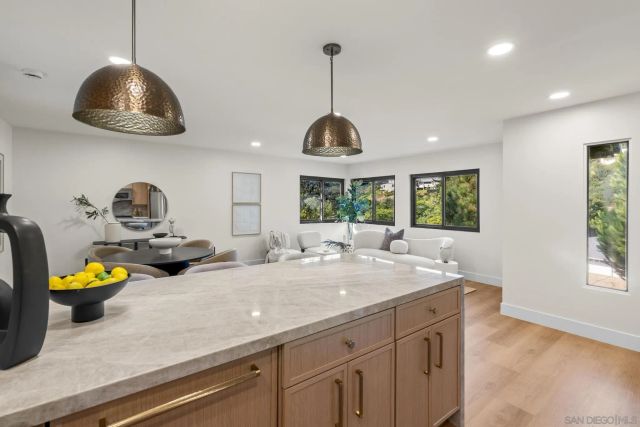 1733 Nautilus Street, La Jolla, CA 92037