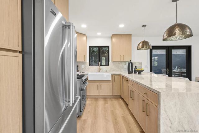 1733 Nautilus Street, La Jolla, CA 92037