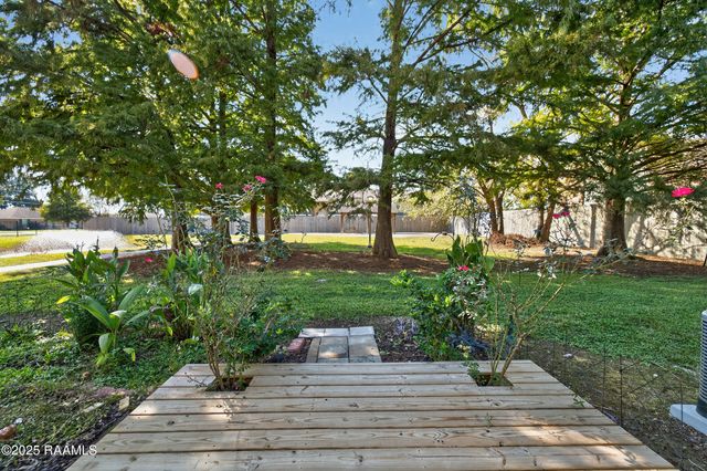 109 Rue Argenteuil Road, Lafayette, LA 70506