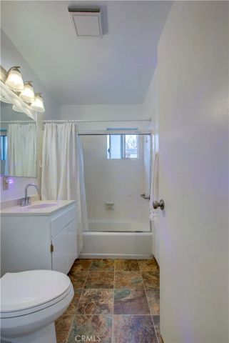 1251 W 9th, Merced, CA 95341