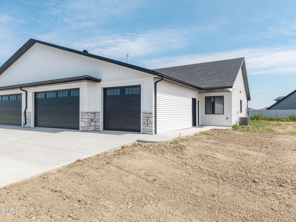 219 Kamrose Drive, Bismarck, ND 58504 photo 1