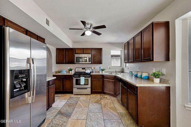 1290 HIDDEN BEND Place, El Paso, TX 79928