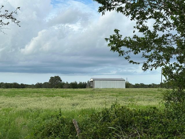 8616 Schuster Road, Ledbetter, TX 78946