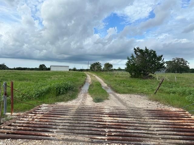 8616 Schuster Road, Ledbetter, TX 78946