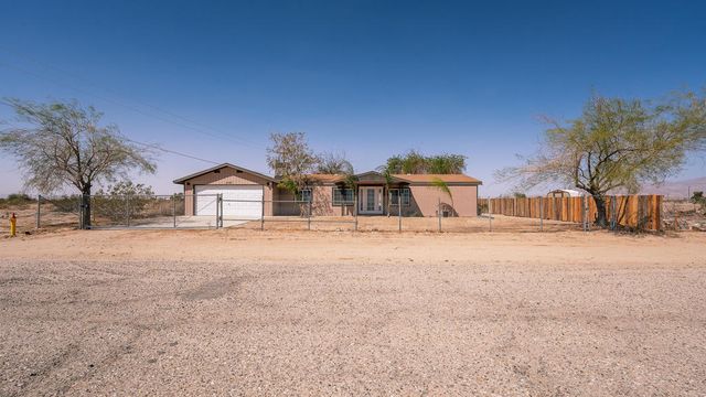 2327 Brentwood Avenue, Thermal, CA 92274