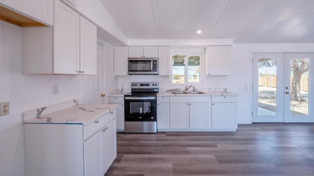 2327 Brentwood Avenue, Thermal, CA 92274