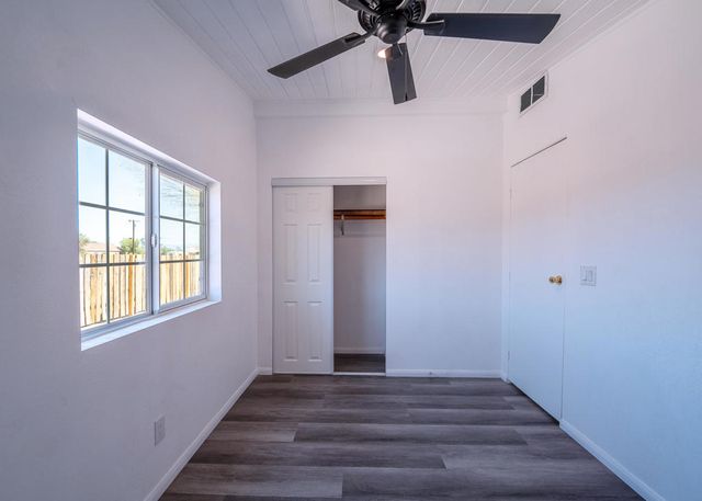 2327 Brentwood Avenue, Thermal, CA 92274