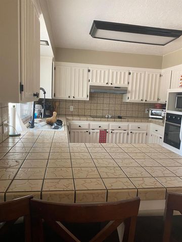 17366 E Belmont Avenue, Sanger, CA 93657