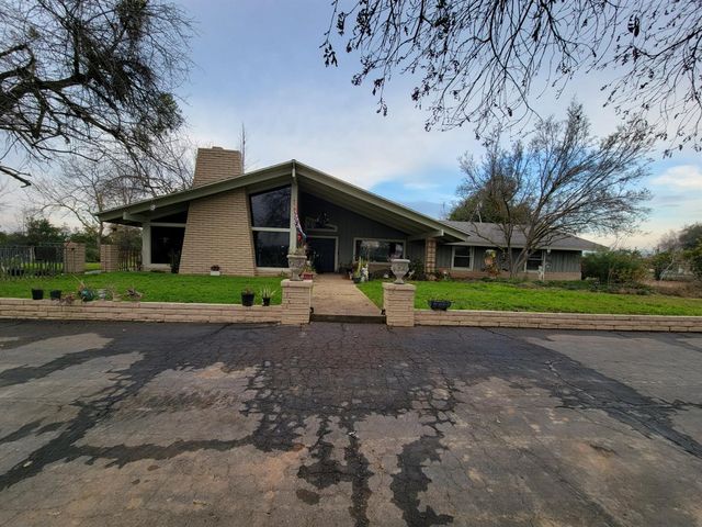 17366 E Belmont Avenue, Sanger, CA 93657