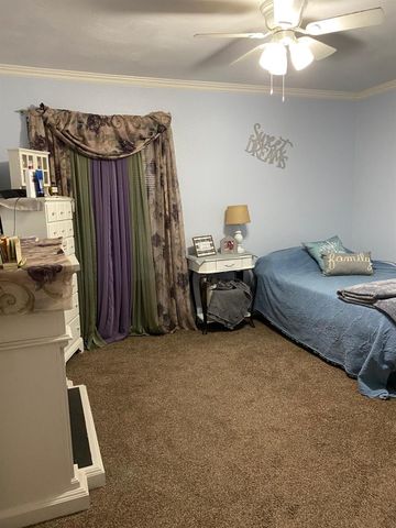 17366 E Belmont Avenue, Sanger, CA 93657