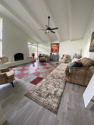 17366 E Belmont Avenue, Sanger, CA 93657