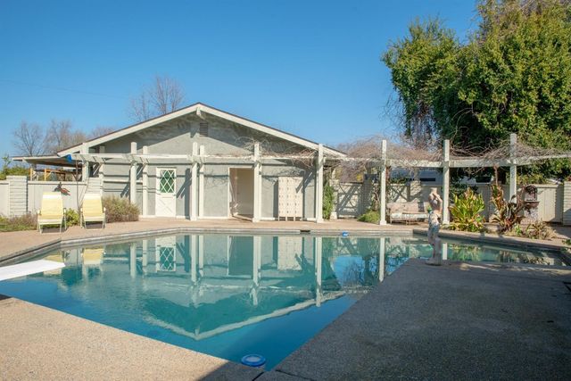 17366 E Belmont Avenue, Sanger, CA 93657