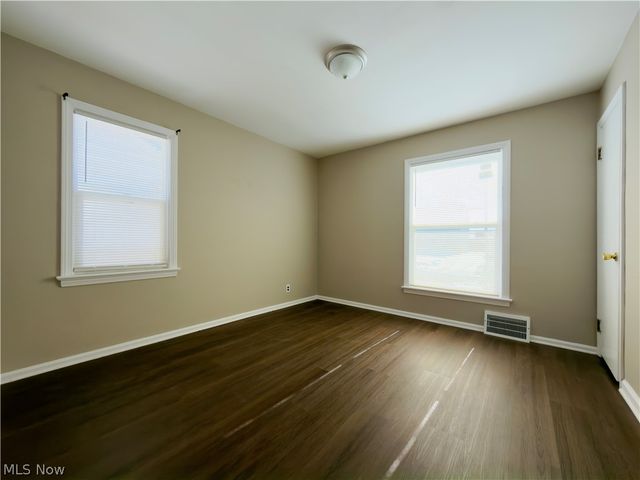 13009 Willard Avenue, Garfield Heights, OH 44125