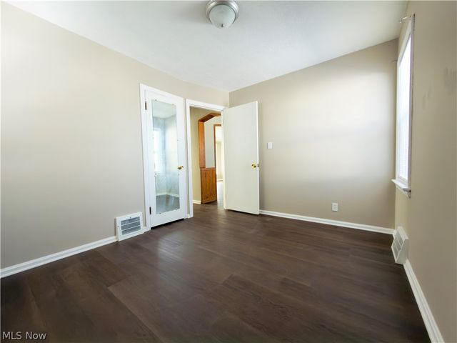 13009 Willard Avenue, Garfield Heights, OH 44125