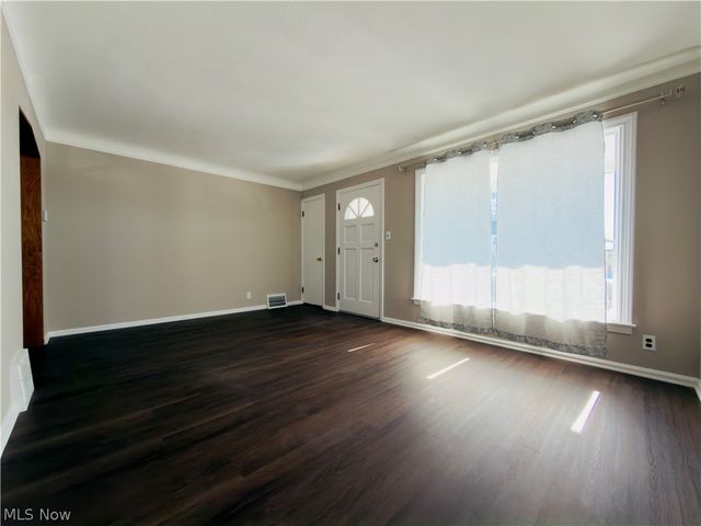 13009 Willard Avenue, Garfield Heights, OH 44125