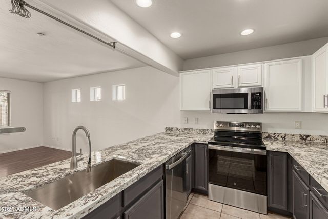 16015 N 30TH Street 109, Phoenix, AZ 85032