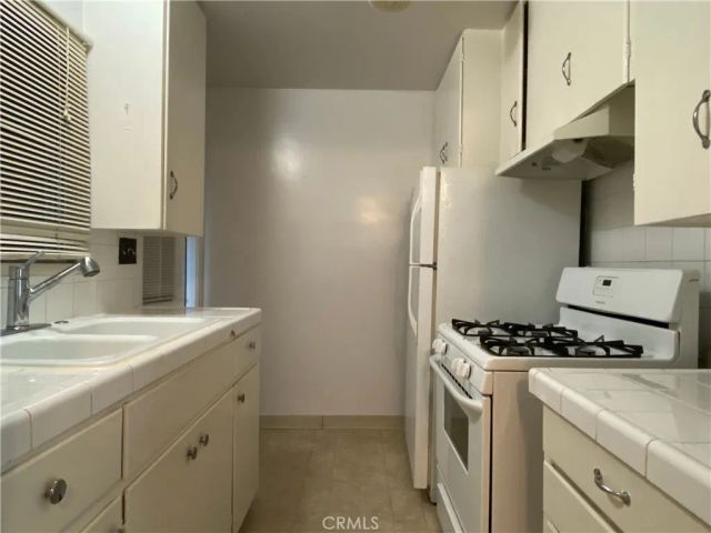 49 N Craig Avenue 3, Pasadena, CA 91107