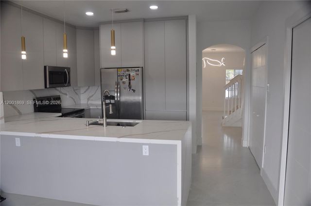 8261 NW 107th Ct 5-10, Doral, FL 33178