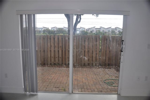 8261 NW 107th Ct 5-10, Doral, FL 33178