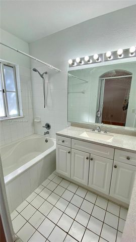 8261 NW 107th Ct 5-10, Doral, FL 33178