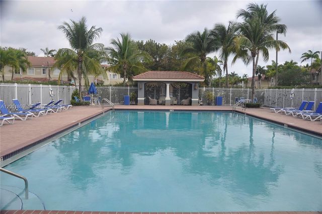 8261 NW 107th Ct 5-10, Doral, FL 33178