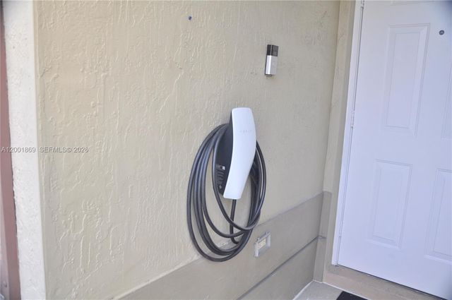 8261 NW 107th Ct 5-10, Doral, FL 33178