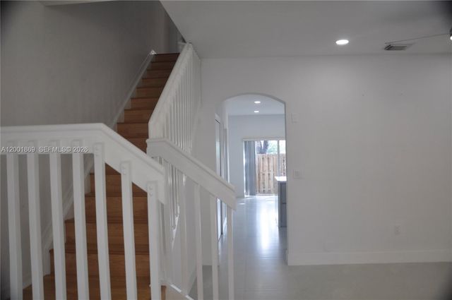 8261 NW 107th Ct 5-10, Doral, FL 33178