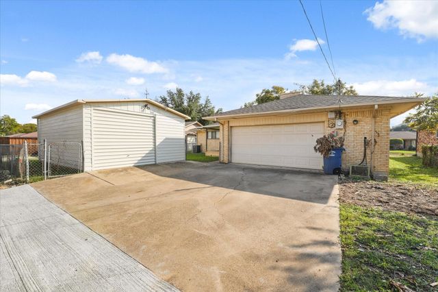 5823 Marview Lane, Dallas, TX 75227
