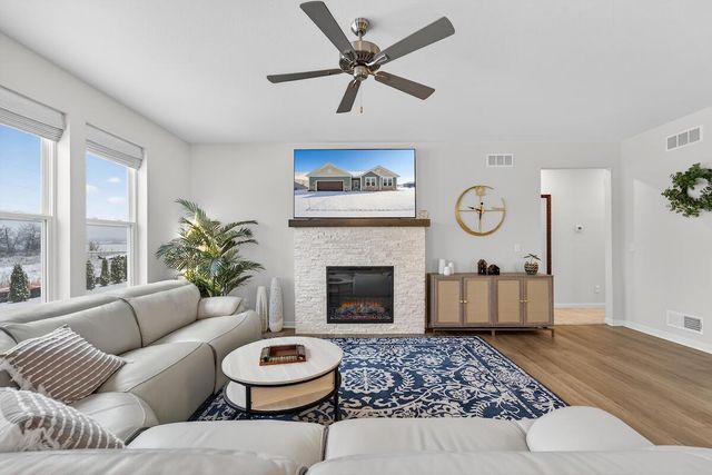 9594 S Sophia COURT, Franklin, WI 53132