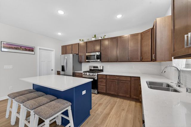 9594 S Sophia COURT, Franklin, WI 53132