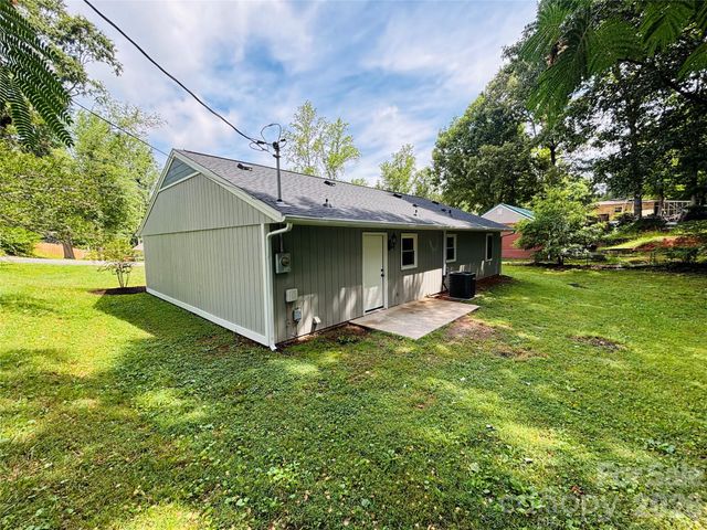 138 Oak Hill Drive, Forest City, NC 28043