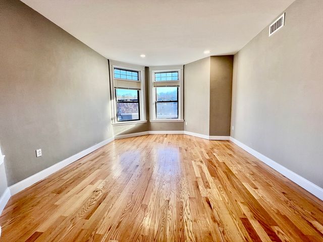 1914 Beacon St 3, Boston, MA 02135