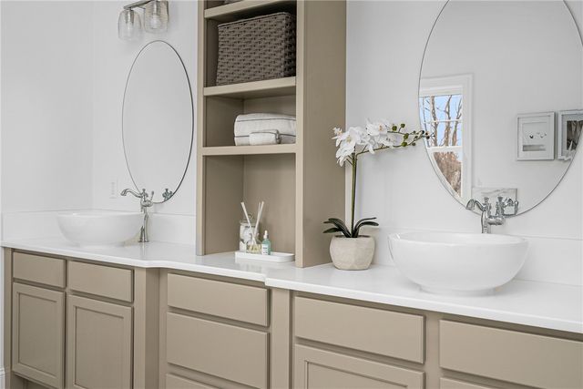 77 Lantern Hill Drive, Cranston, RI 02921