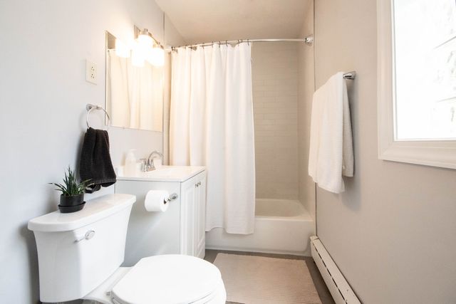 8213 Lake Street, River Forest, IL 60305