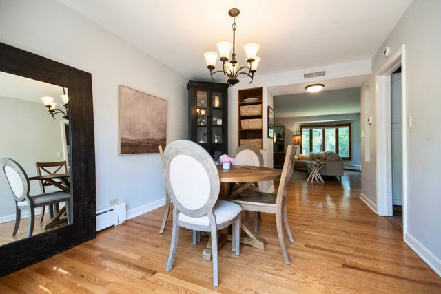 8213 Lake Street, River Forest, IL 60305