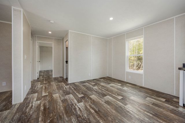 416 Bradford Road, Newport, NH 03773