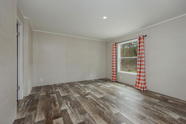 416 Bradford Road, Newport, NH 03773