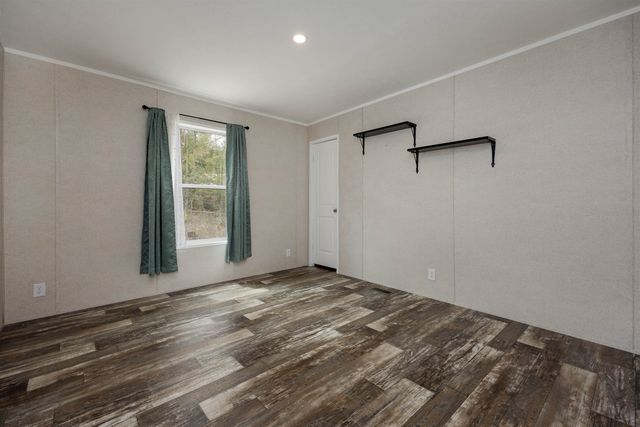 416 Bradford Road, Newport, NH 03773
