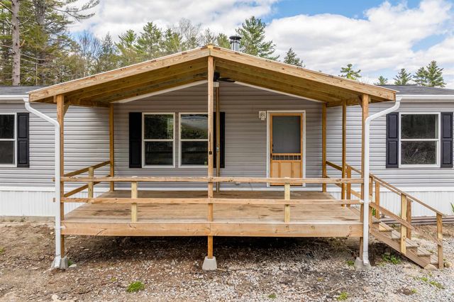 416 Bradford Road, Newport, NH 03773